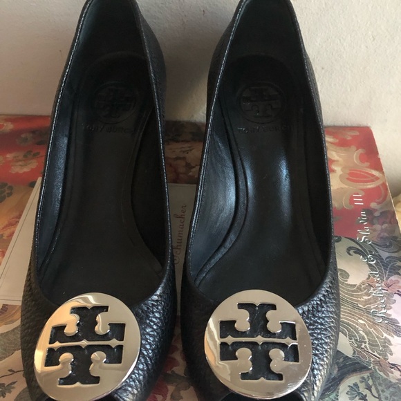 Tory Burch Black Leather Women's Shoes wedges 6.5 peep toe / Iike new - Picture 2 of 5